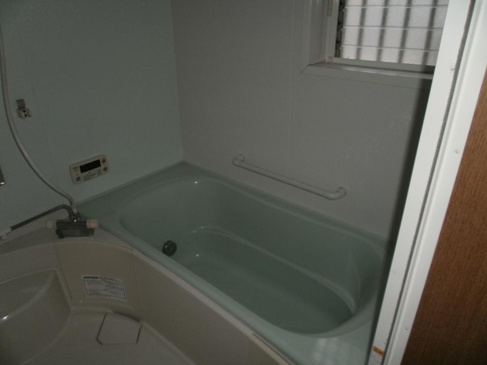 Bathroom. Indoor (12 May 2013) Shooting