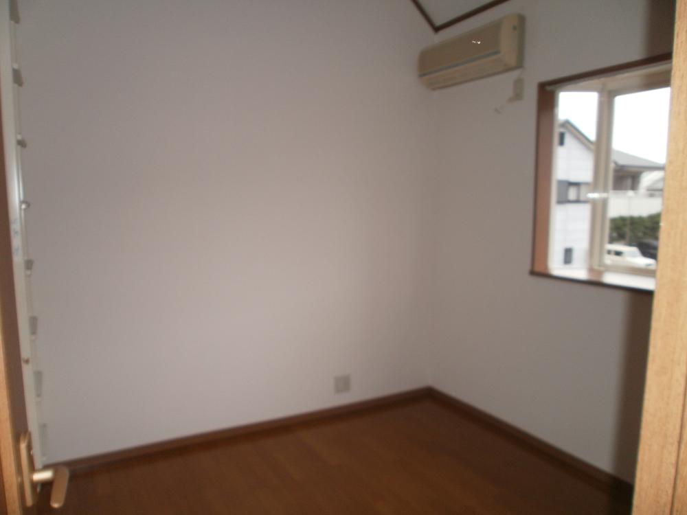 Non-living room. Indoor (12 May 2013) Shooting