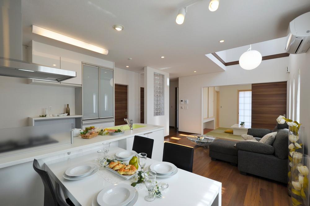 Living. Local model house "Kitchen" (April 2013 shooting)