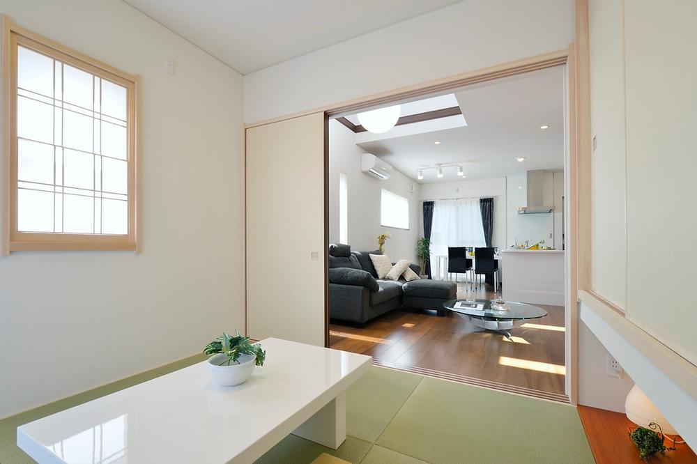 Non-living room. Local model house "Japanese-style" (April 2013 shooting)