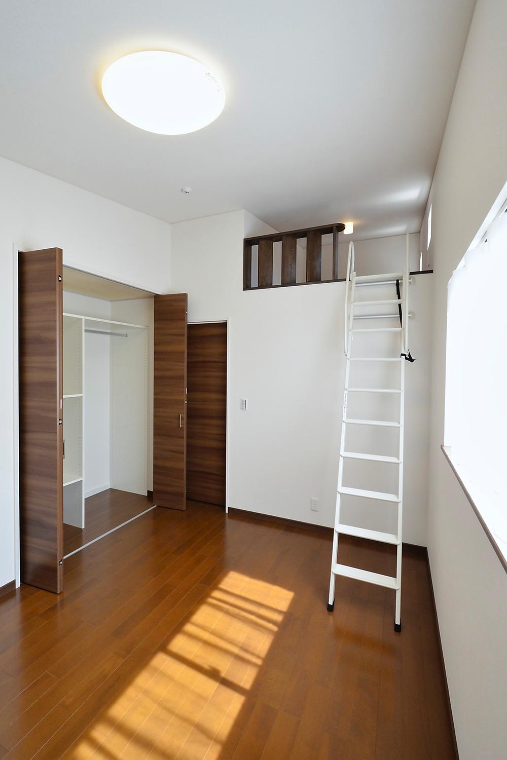 Non-living room. Local model house "nursery" (April 2013 shooting)