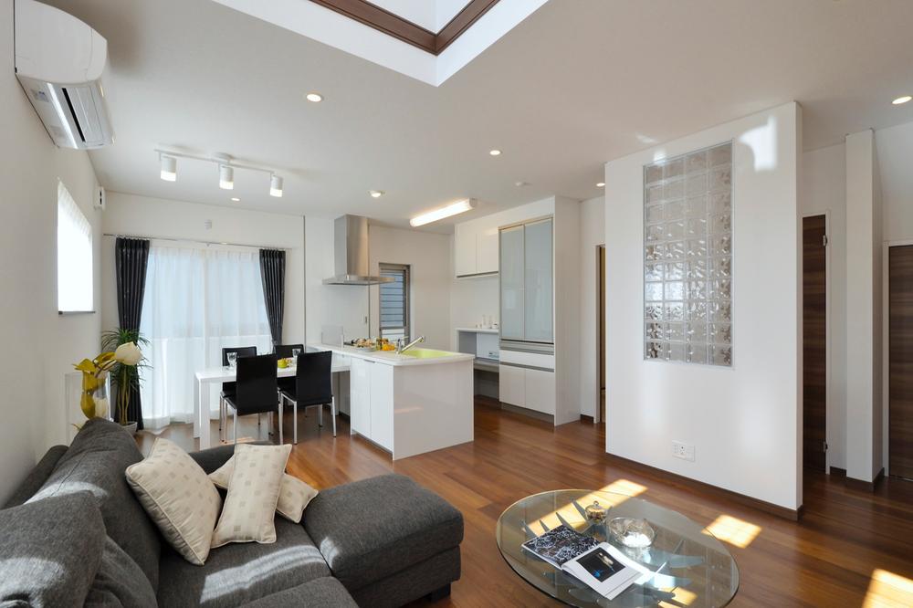 Living. Local model house "living" (April 2013 shooting)