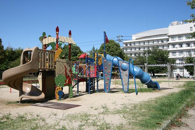 park. 878m to Hiko pond park