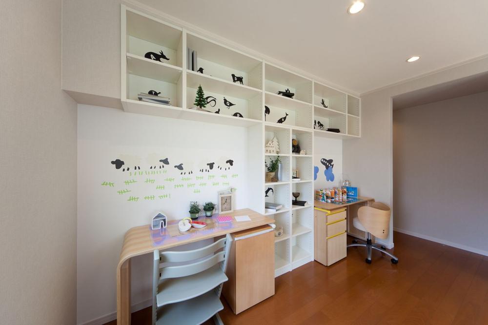 Same specifications photos (Other introspection). Second floor of the study space. Not provided in the room, There is a range of eye's parents arrive.