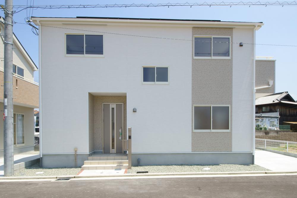 Same specifications photos (appearance). Example of construction (same specifications)