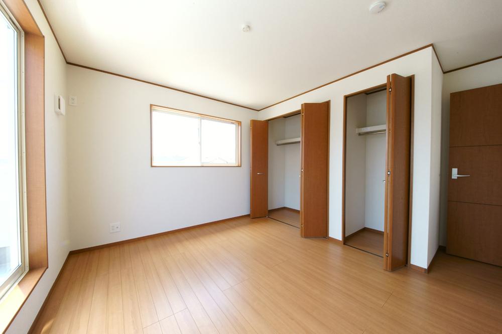 Same specifications photos (Other introspection). Example of construction (same specifications)