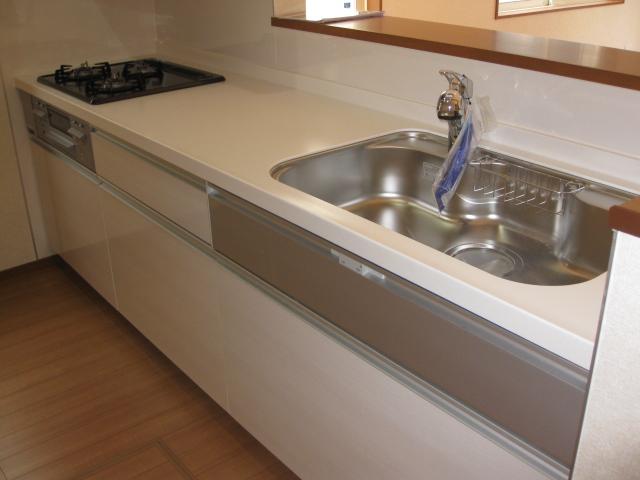 Kitchen. It bounces the conversation at the counter kitchen \ (^ o ^) /