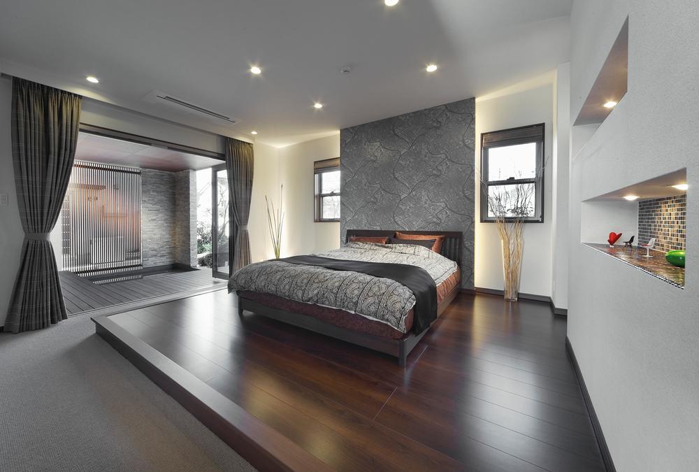 exhibition hall / Showroom. The main bedroom of dad and mom a private space. Toned dark brown, In the fluctuation of the tree of warmth and lighting, I thought the quality of relaxation space. Or arranging a family photo to Kazaritana, Guests can enjoy a hobby in the hotel's library,