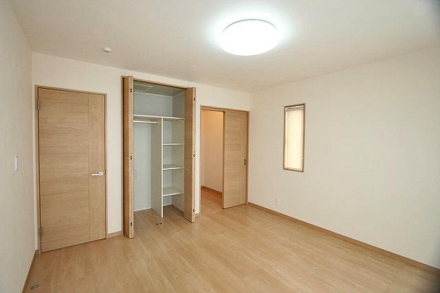 Non-living room. 2 Kaiyoshitsu