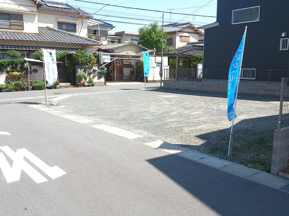 13 housing units is the birth with the location of the child-rearing environment enhancement. primary school ・ Nursery ・ Park is within walking distance. It is convenient and close commercial facility.