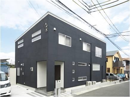 Building plan example (exterior photos). The roof of the shed. Also unique appearance placement of the window.