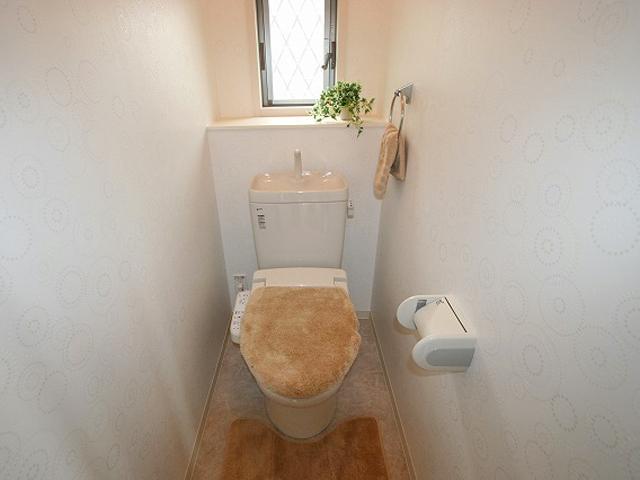 Toilet. First floor shower toilet