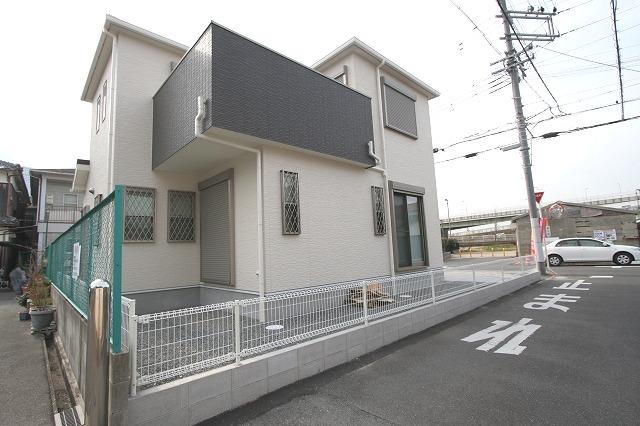 Local appearance photo. 're Seen in the other side is, It is the Hanshin Expressway Wangan. Izumisano close to the south (entrance) Gasugu