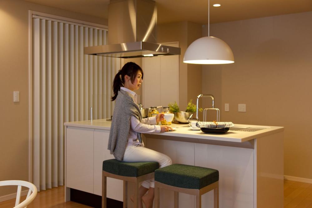 Kitchen. By providing a wide island kitchen, Offer a space that can be conversation in the family over the counter. We devised that does not lonely mom to cook.