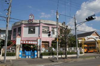 kindergarten ・ Nursery. Staff with 877m registered nurse qualification to Nakayoshi nursery is full-time, We inspection carried out every morning. Also, Also conducts English education.