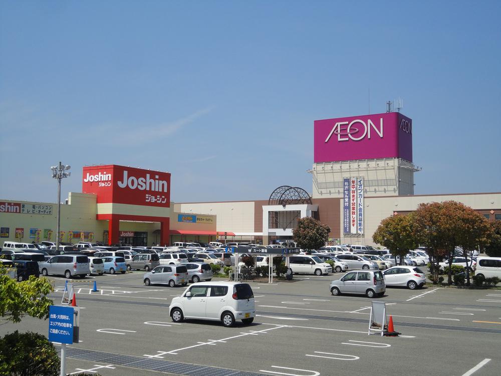 Home center. Joshin to Hineno shop 1048m