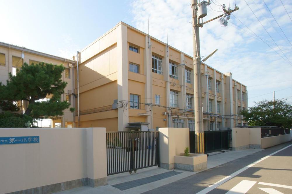 Primary school. 2000m to municipal first elementary school