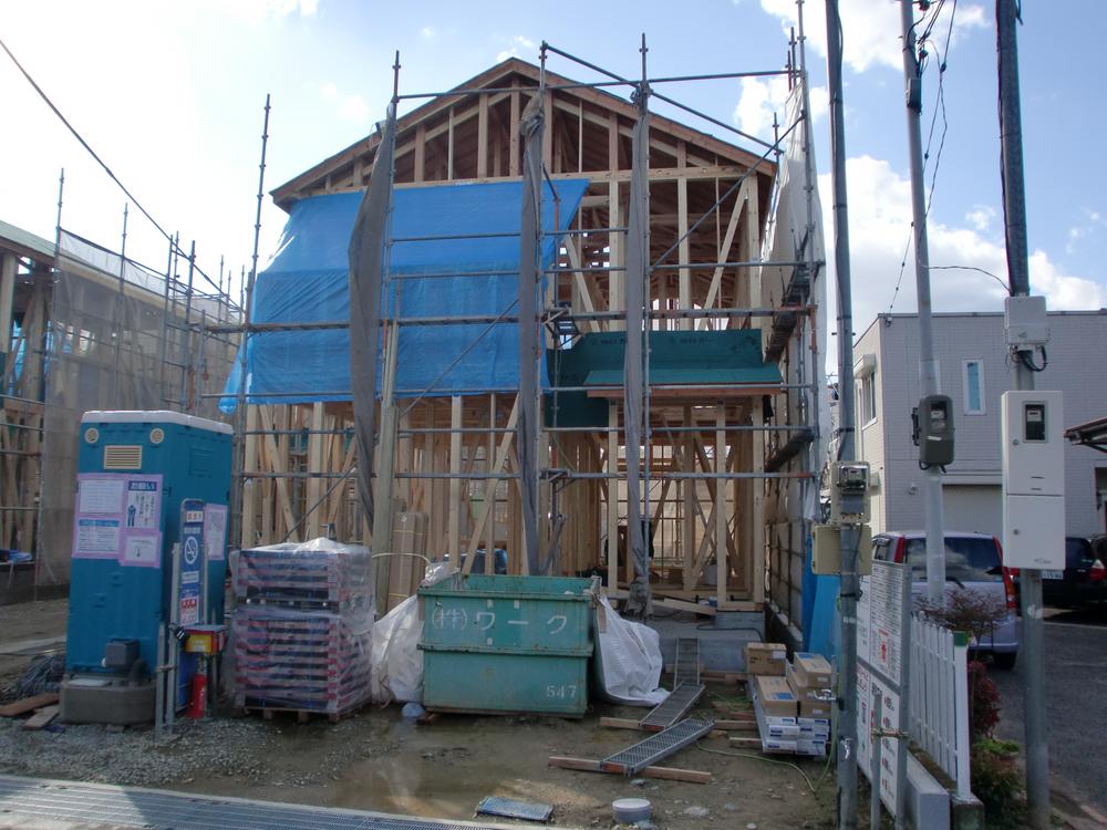 Local photos, including front road. Local (11 May 2013) Shooting