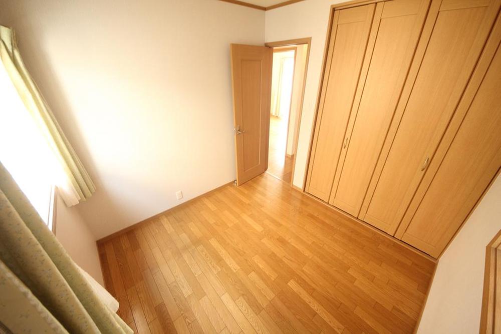 Other introspection. Western style room