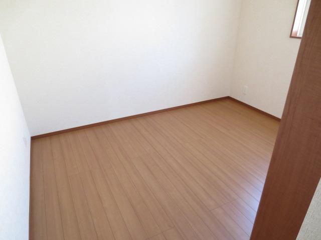 Non-living room. Indoor (10 May 2013) Shooting