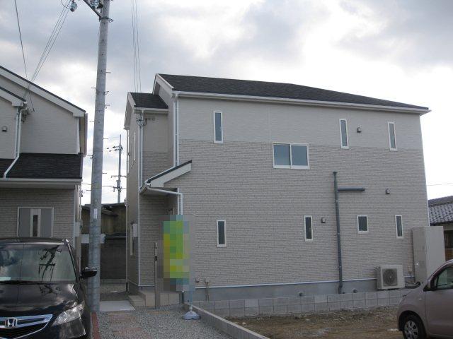 Local appearance photo. ☆ No. 2 place appearance ☆ ☆ It is a cute appearance of the two-tone \ (^ o ^) /