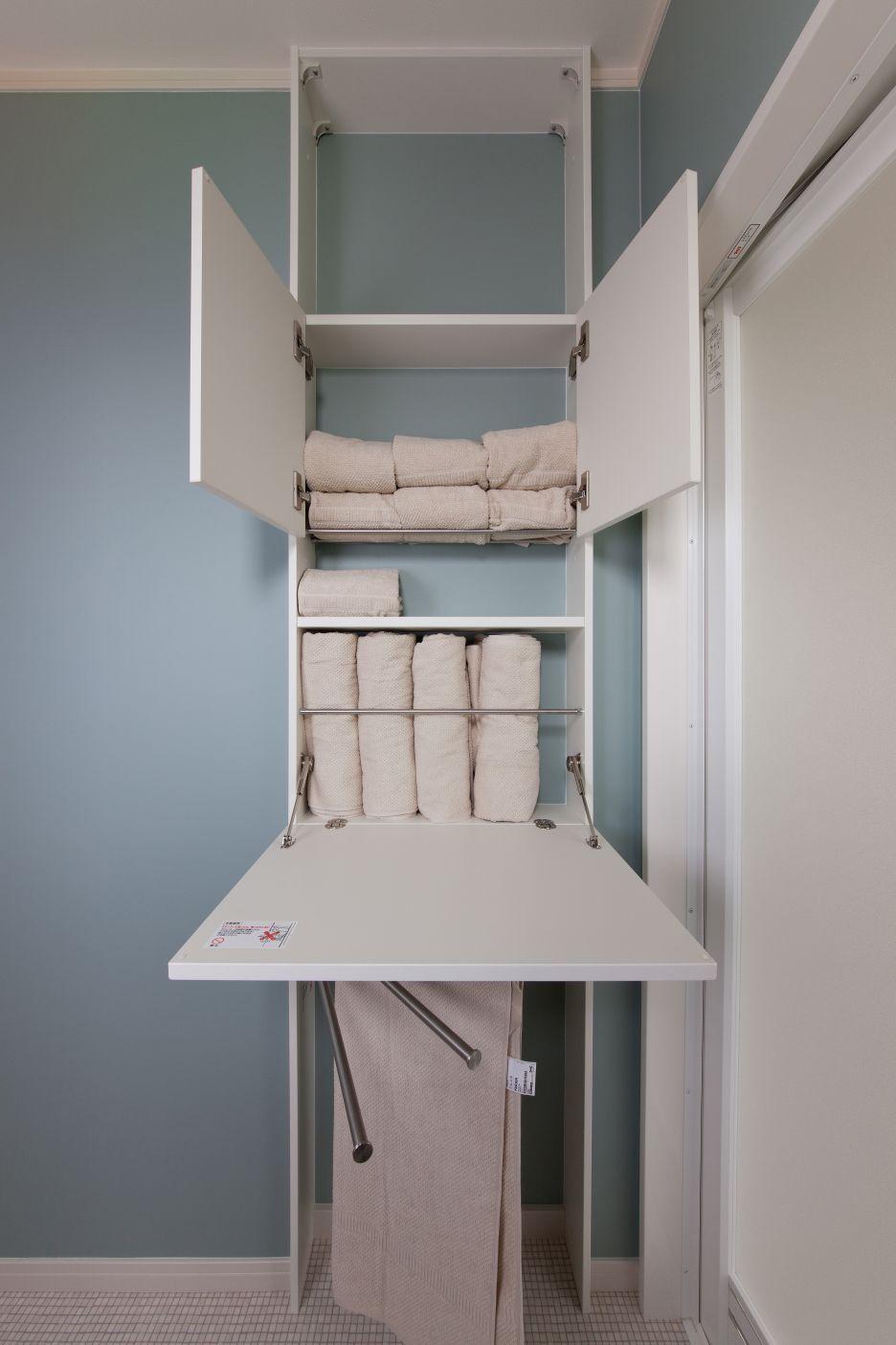 Other building plan example. When you take a bath, Where do you put the take off but clothes? .