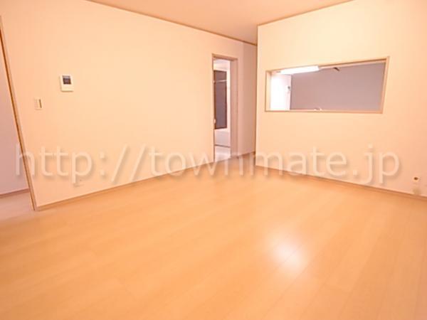 Same specifications photos (living). Spacious in LDK15 quires more