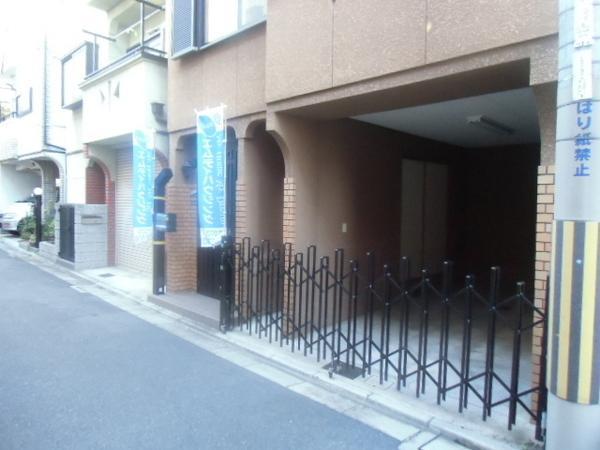 Other. Mansion with a garage to protect the important car