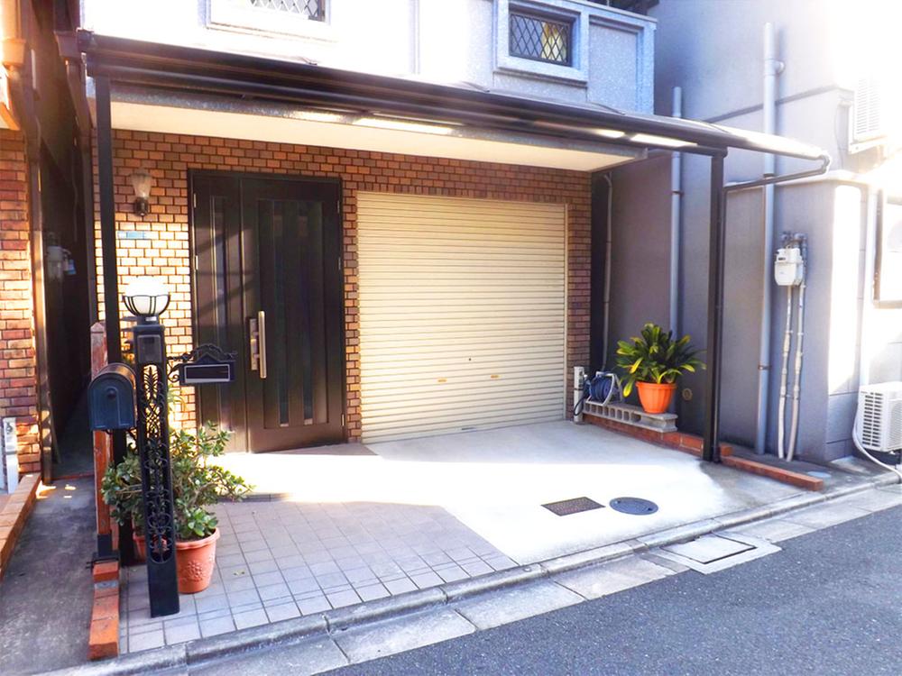 Entrance. Local photos (entrance) A spacious entrance! Large door casement!  And out Ease big luggage! 