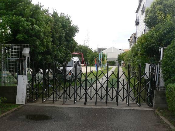 kindergarten ・ Nursery. Kadoma Municipal Owada to kindergarten 382m