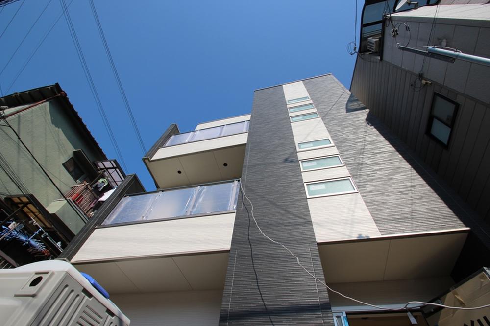 Local appearance photo