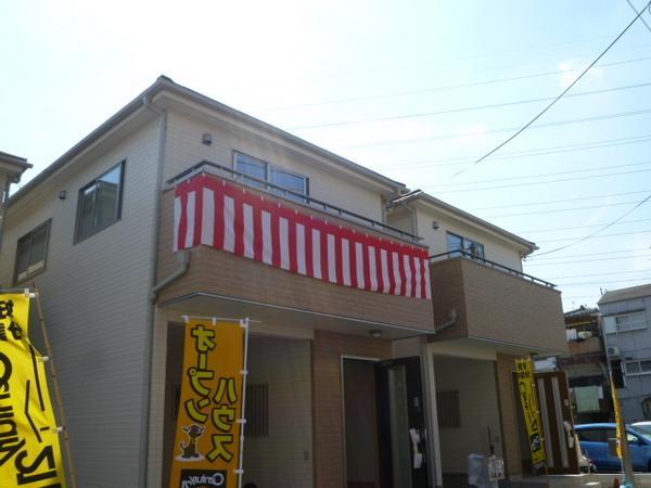 Local appearance photo. TV monitor with interphone that can check the visitor's