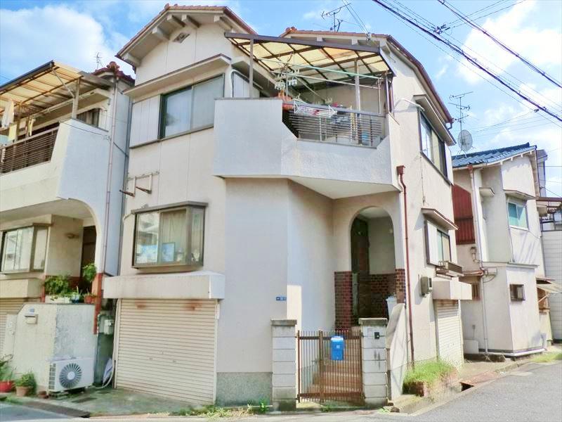 Local appearance photo