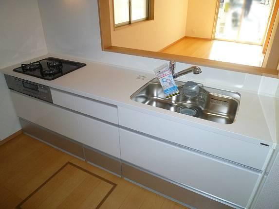 Kitchen. Popular face-to-face kitchen, Storage is also rich!