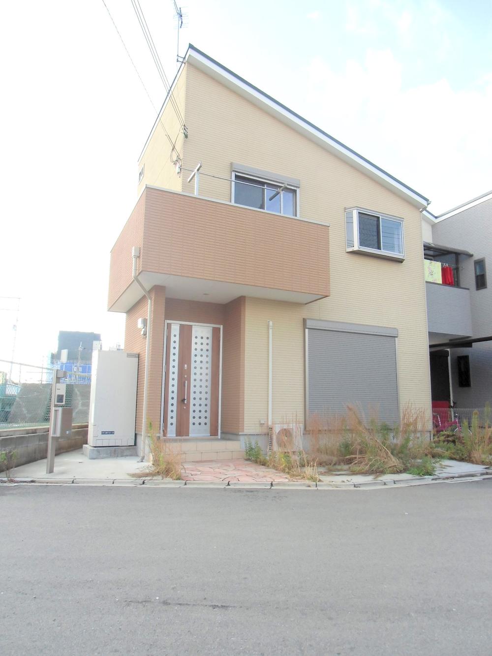 Local appearance photo. Local (11 May 2013) Shooting