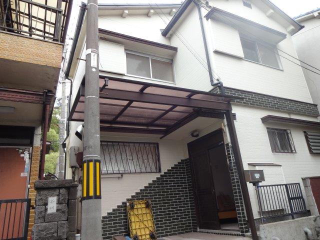 Local appearance photo. Local (04 May 2013) Shooting