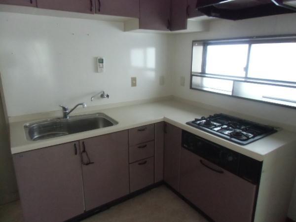 Kitchen. park ・ Near the library is perfect for child-rearing households