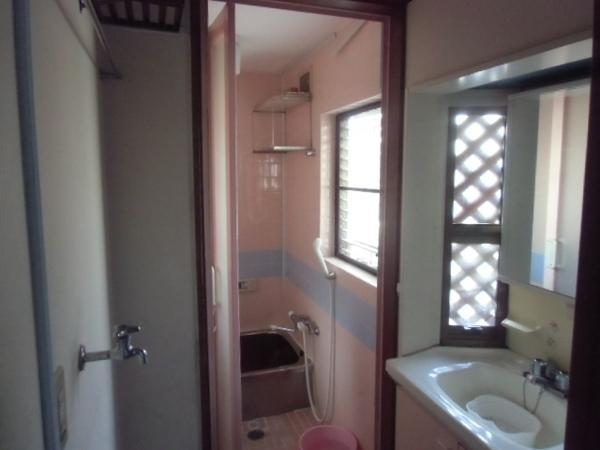 Wash basin, toilet. Your new life, Do not start from this earth