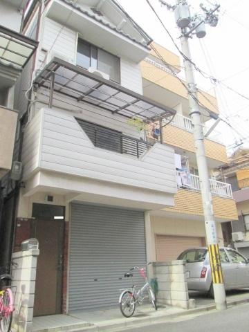 Local appearance photo. It comes with a dishwasher in the kitchen