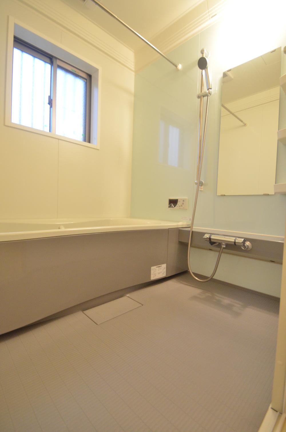 Bathroom. Indoor (September 2013) Shooting