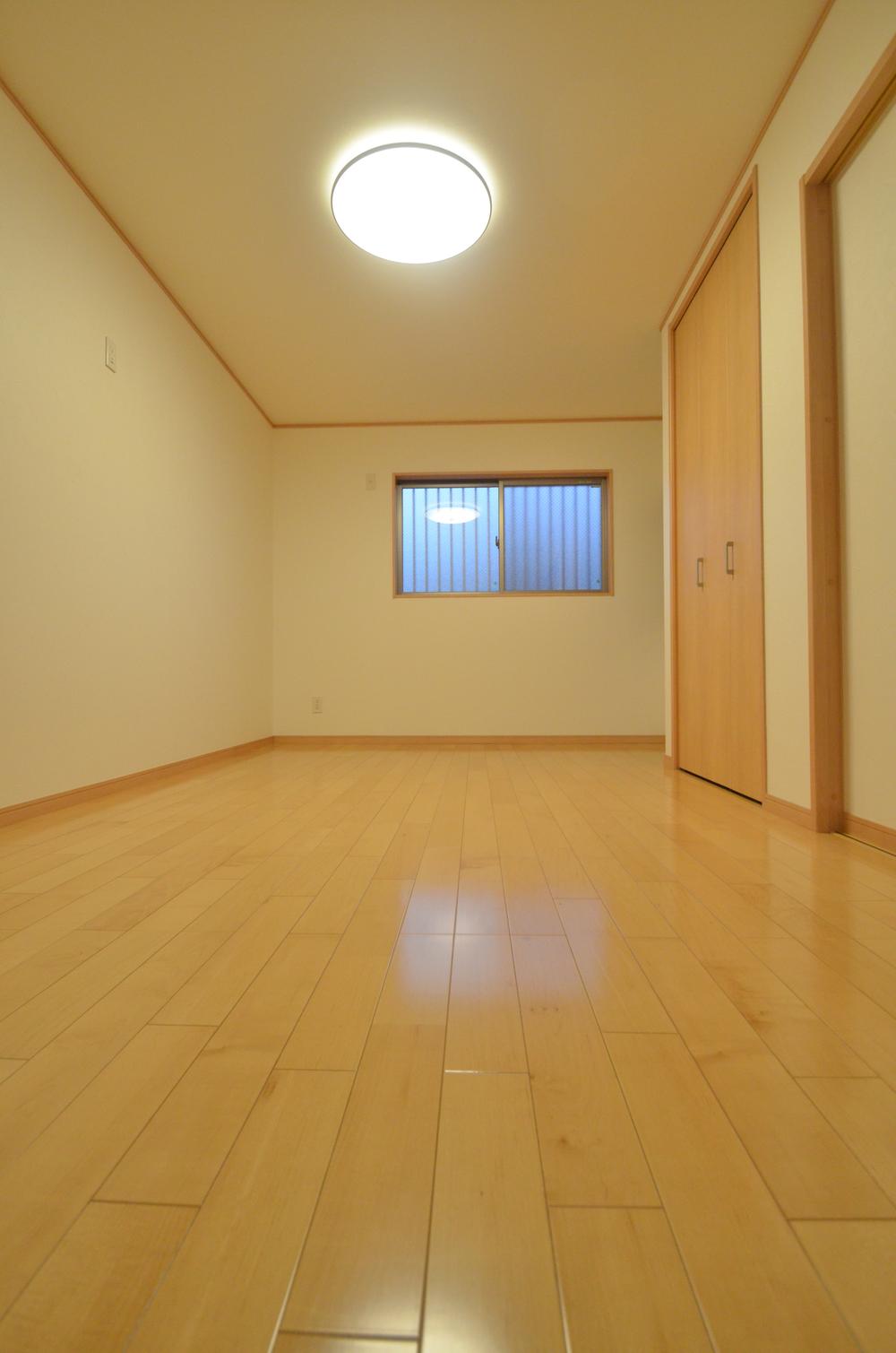 Non-living room. Indoor (September 2013) Shooting