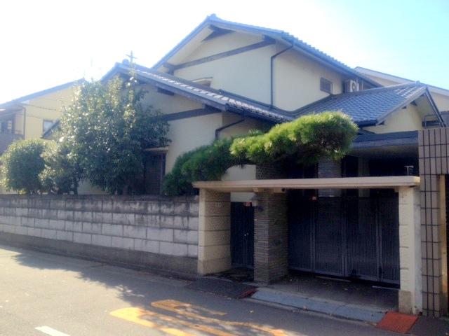 Local appearance photo. Local (11 May 2013) Shooting