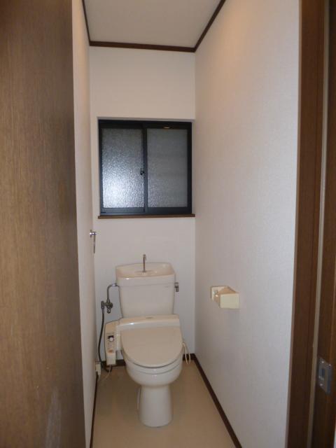 Toilet. Second floor toilet