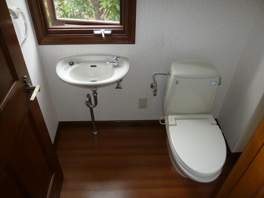 Toilet. ☆ 1F toilet ☆