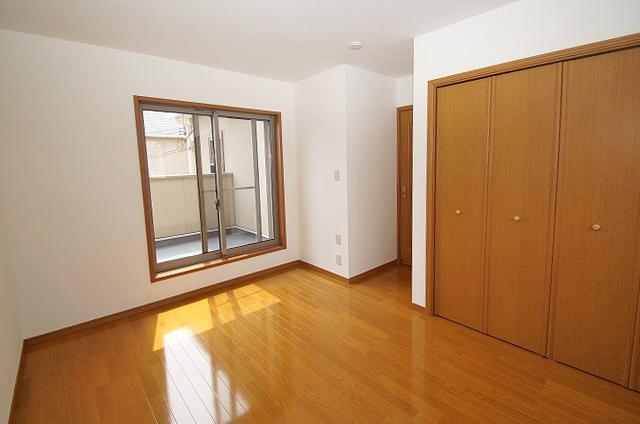 Non-living room. 2 Kaiyoshitsu