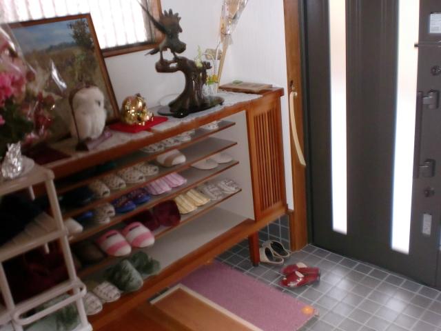 Entrance. Local (12 May 2013) Shooting