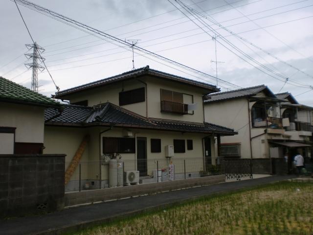 Local appearance photo. Local (12 May 2013) Shooting