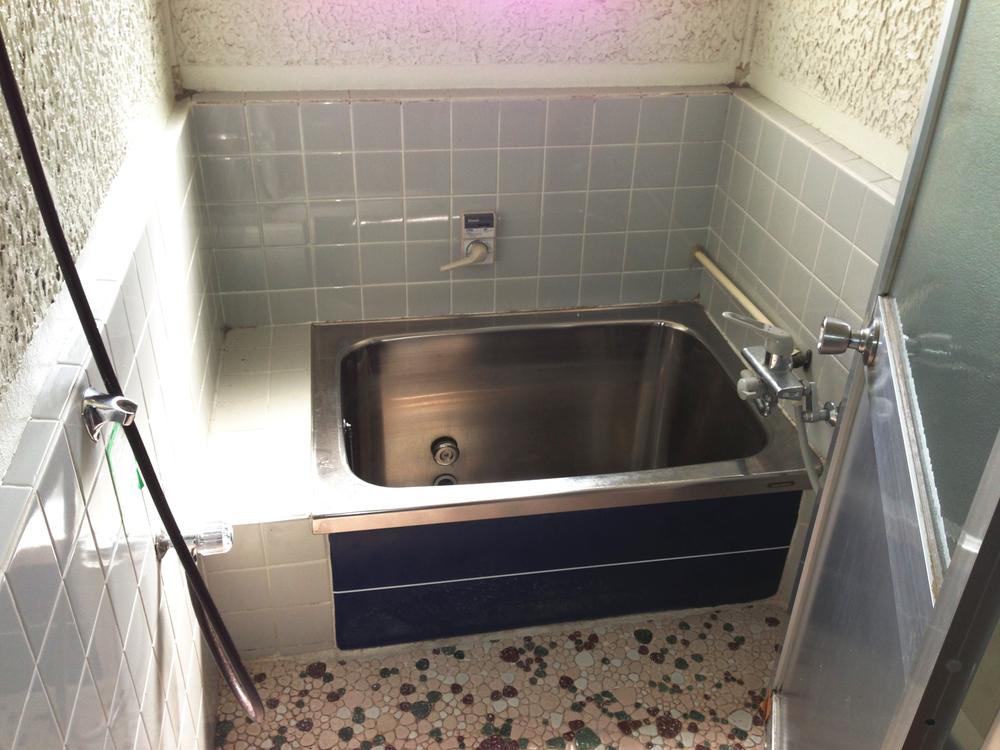 Bathroom. Room (May 2013) Shooting