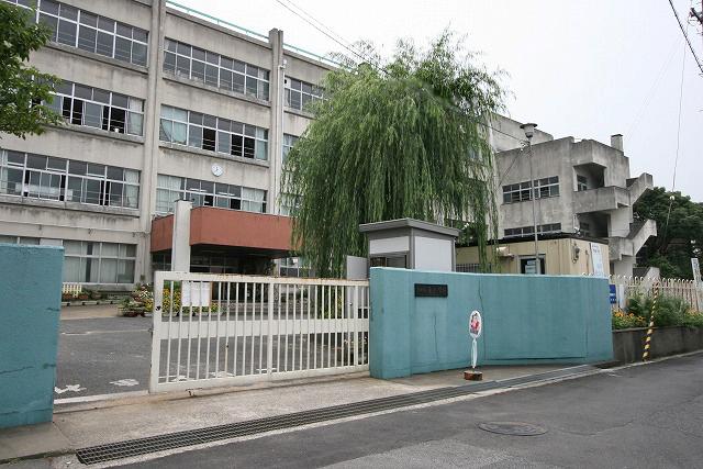 Primary school. 1160m to East Elementary School