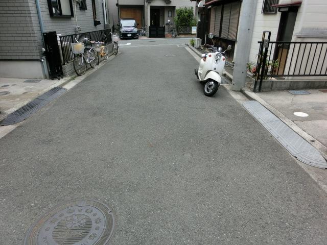 Local photos, including front road. Improvement has been the front road. 